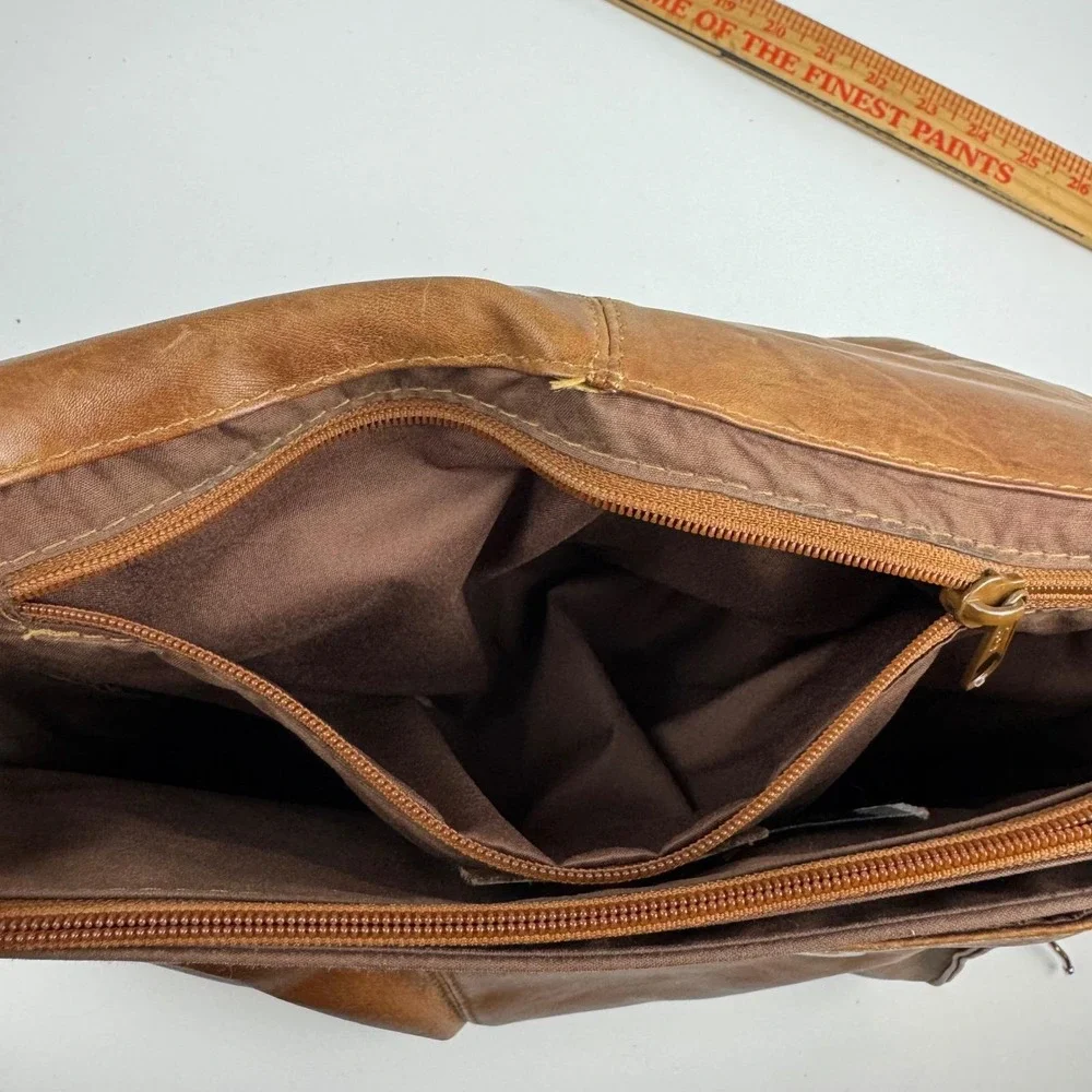 Simon Brown Leather Messenger‎ Bag Crossbody Made in Colombia Vintage Satchel